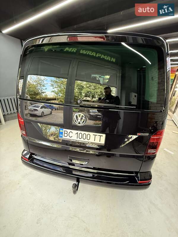 Мінівен Volkswagen Multivan 2016 в Львові