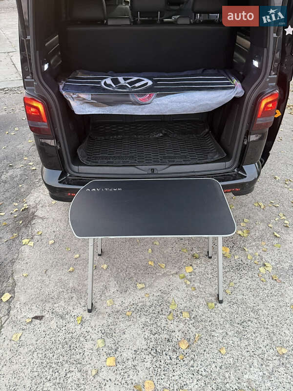 Минивэн Volkswagen Multivan 2012 в Киеве