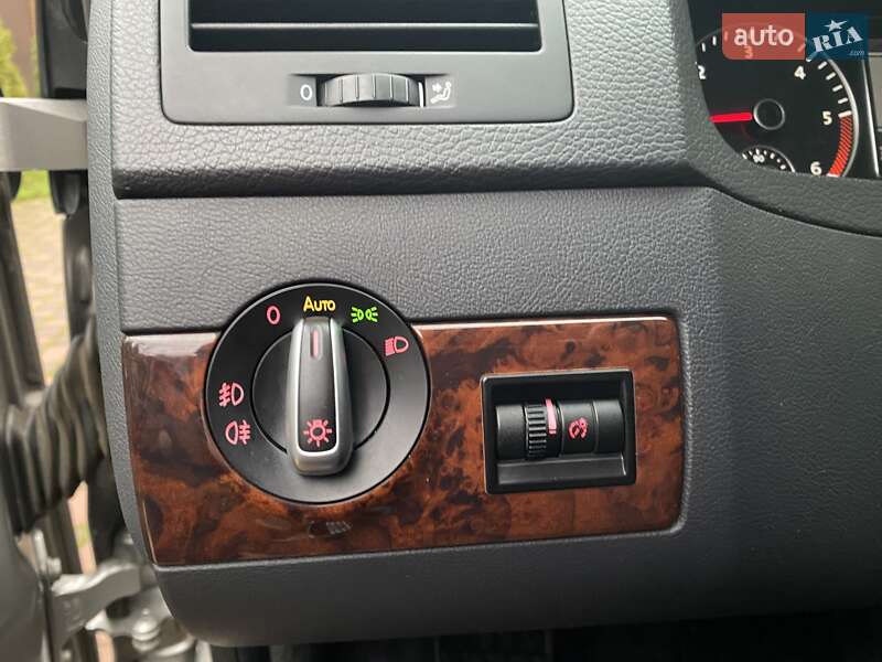 Мінівен Volkswagen Multivan 2013 в Охтирці фото 18 Мінівен Volkswagen Multivan 2013 в Охтирці