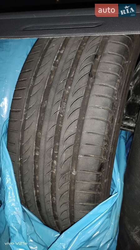 Минивэн Volkswagen Multivan 2016 в Киеве