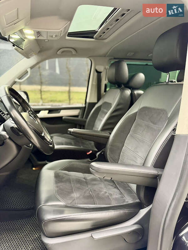 Минивэн Volkswagen Multivan 2018 в Луцке
