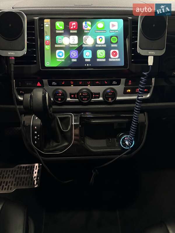 Мінівен Volkswagen Multivan 2016 в Львові