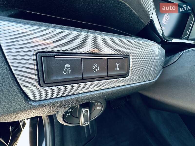 Минивэн Volkswagen Multivan 2019 в Одессе фото 17 Минивэн Volkswagen Multivan 2019 в Одессе