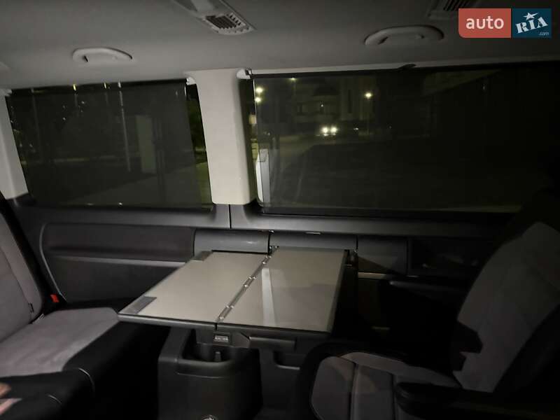 Минивэн Volkswagen Multivan 2022 в Киеве