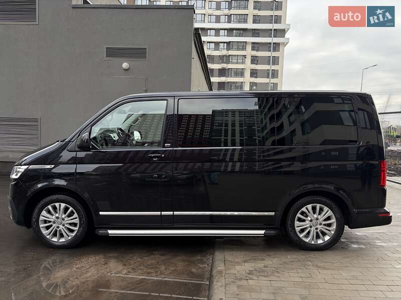 Минивэн Volkswagen Multivan 2022 в Киеве