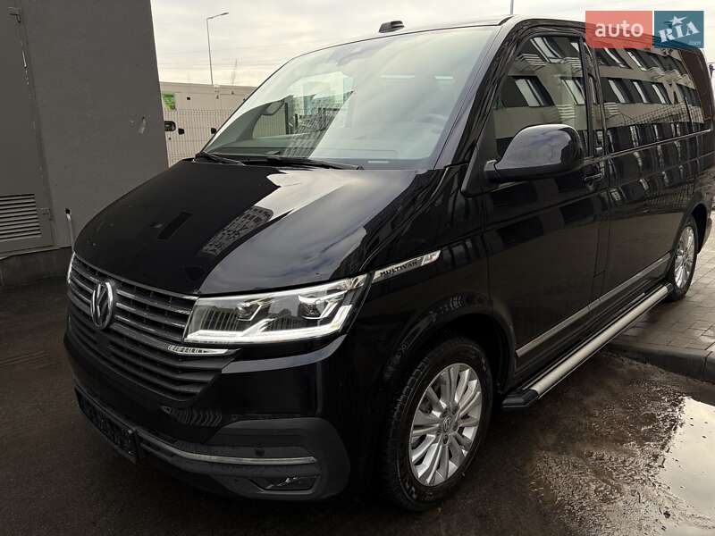 Минивэн Volkswagen Multivan 2022 в Киеве