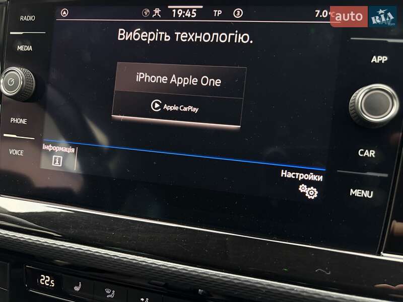 Минивэн Volkswagen Multivan 2022 в Киеве