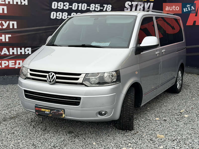 Минивэн Volkswagen Multivan 2011 в Стрые