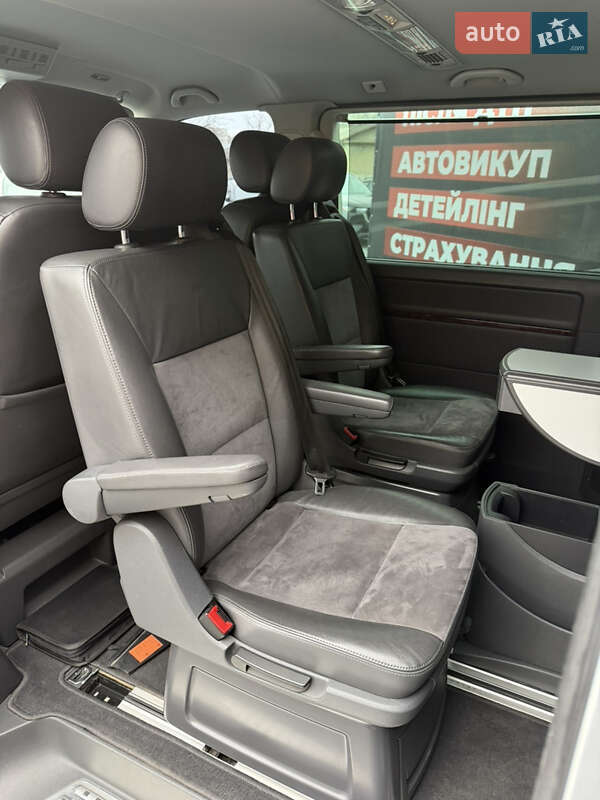 Минивэн Volkswagen Multivan 2011 в Стрые