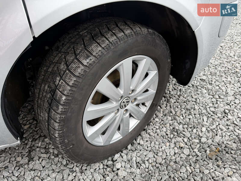 Минивэн Volkswagen Multivan 2011 в Стрые