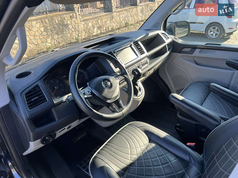 Минивэн Volkswagen Multivan 2018 в Черновцах