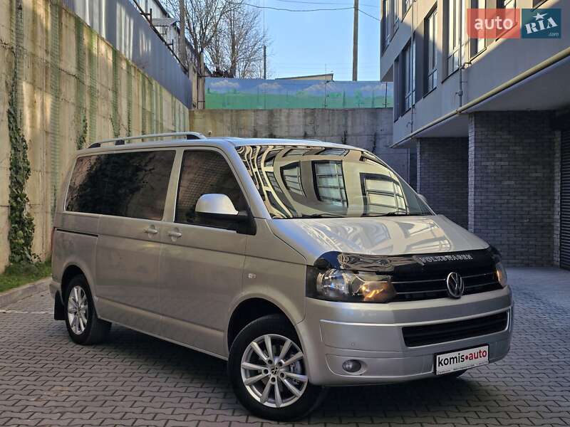 Volkswagen Multivan 2013 Volkswagen Multivan 2013