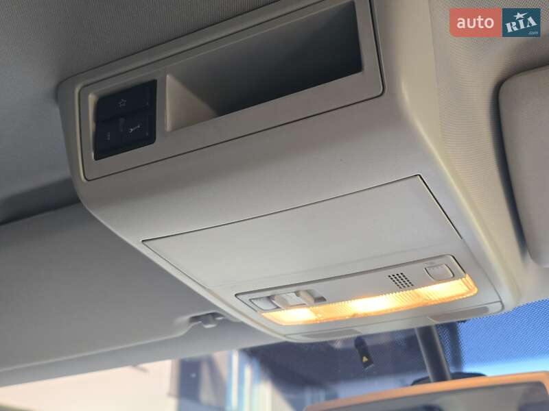 Минивэн Volkswagen Multivan 2013 в Хмельницком