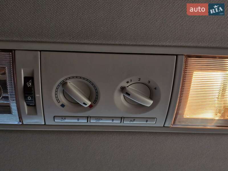 Минивэн Volkswagen Multivan 2013 в Хмельницком