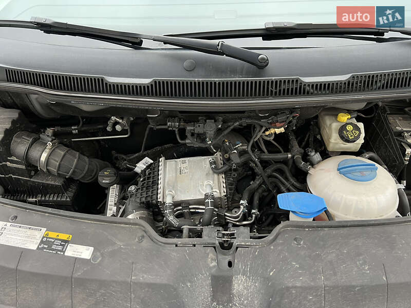 Минивэн Volkswagen Multivan 2020 в Киеве фото 68 Минивэн Volkswagen Multivan 2020 в Киеве