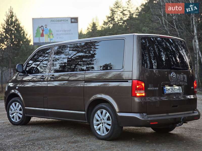 Мінівен Volkswagen Multivan 2012 в Малині