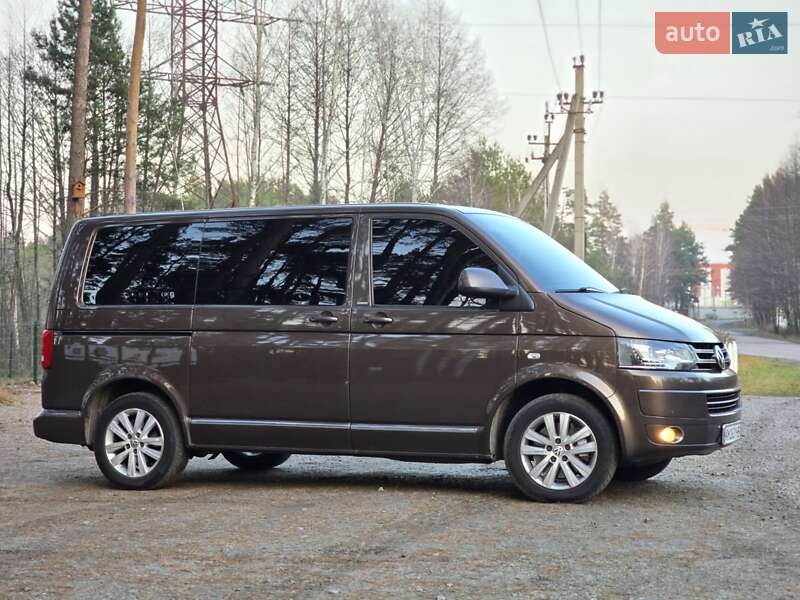Мінівен Volkswagen Multivan 2012 в Малині