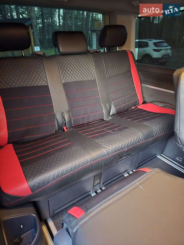 Мінівен Volkswagen Multivan 2012 в Малині