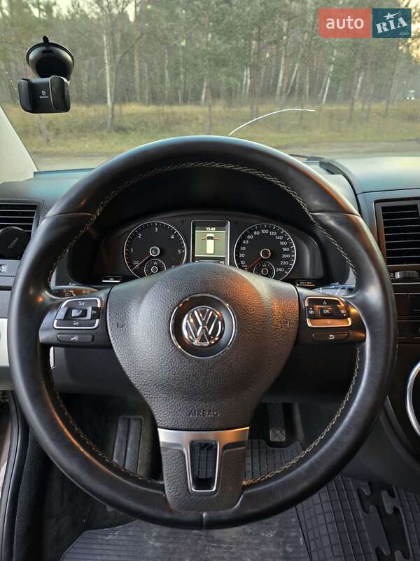 Мінівен Volkswagen Multivan 2012 в Малині