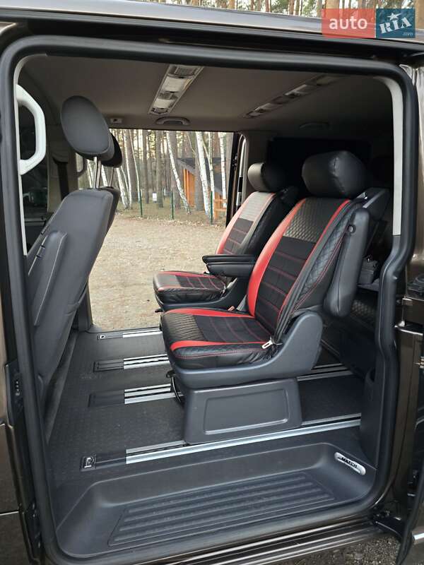 Мінівен Volkswagen Multivan 2012 в Малині