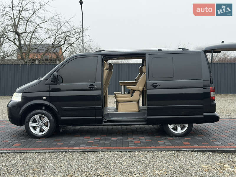 Минивэн Volkswagen Multivan 2009 в Берегово