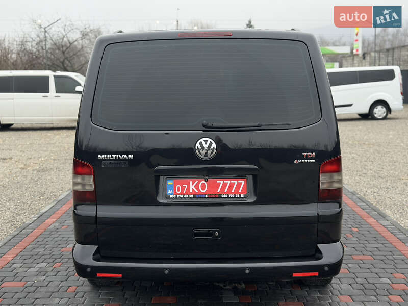 Минивэн Volkswagen Multivan 2009 в Берегово