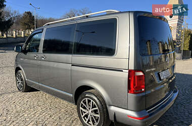 Мінівен Volkswagen Multivan 2018 в Чернівцях