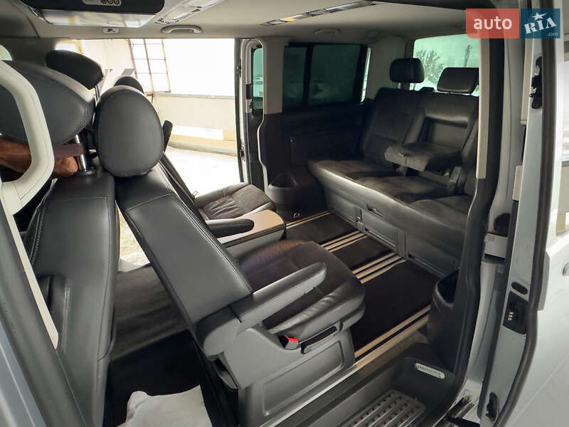 Мінівен Volkswagen Multivan 2011 в Києві