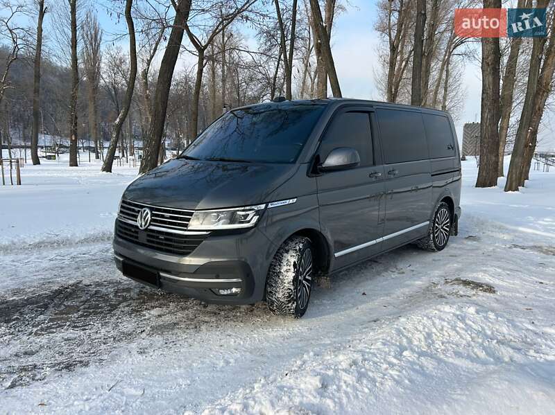 Минивэн Volkswagen Multivan 2020 в Киеве