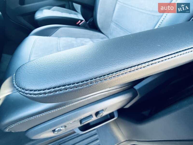 Минивэн Volkswagen Multivan 2019 в Одессе фото 36 Минивэн Volkswagen Multivan 2019 в Одессе