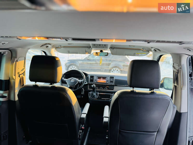 Минивэн Volkswagen Multivan 2018 в Иршаве