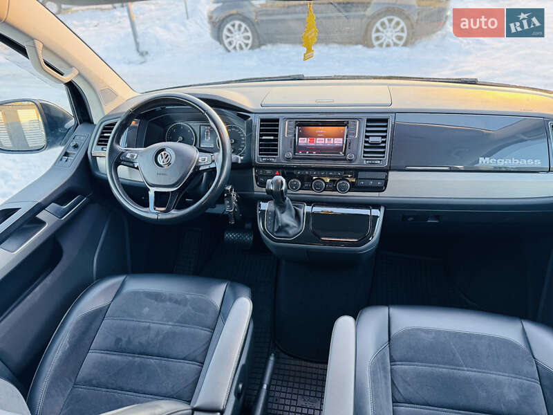 Минивэн Volkswagen Multivan 2018 в Иршаве