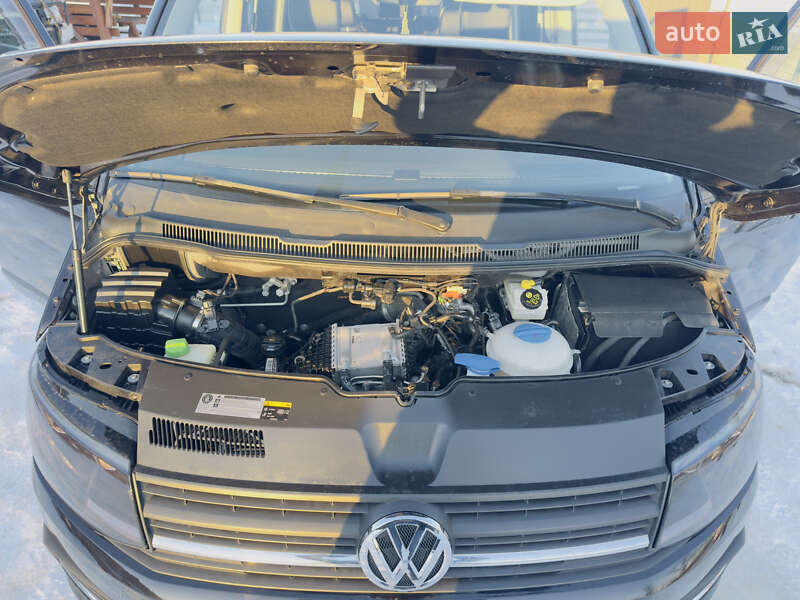 Минивэн Volkswagen Multivan 2018 в Иршаве