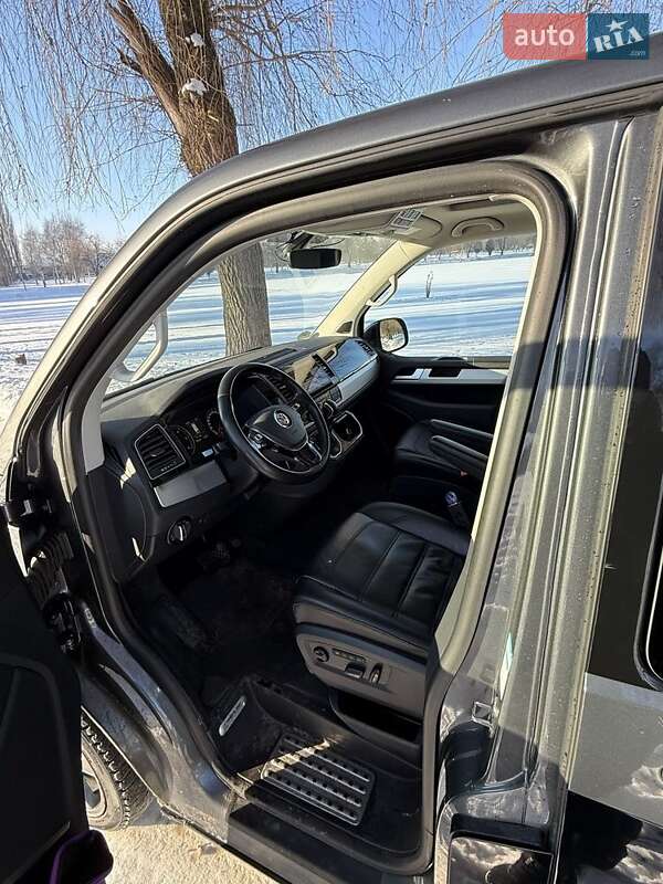 Минивэн Volkswagen Multivan 2018 в Ровно