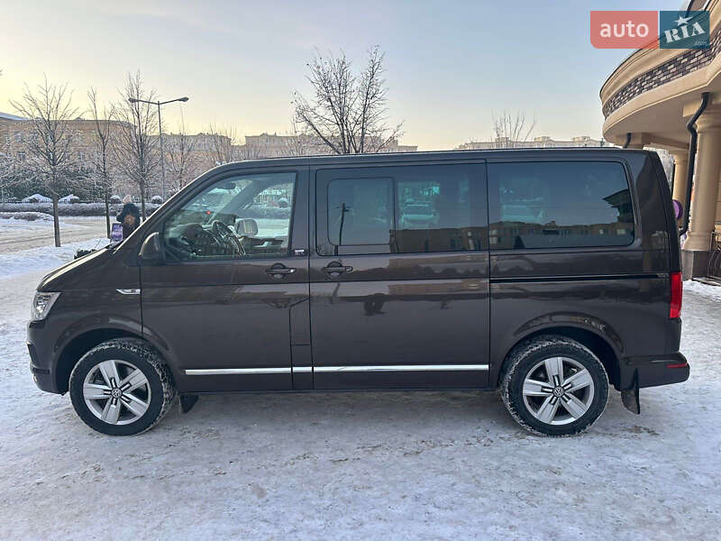 Минивэн Volkswagen Multivan 2017 в Киеве