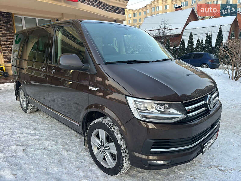 Минивэн Volkswagen Multivan 2017 в Киеве