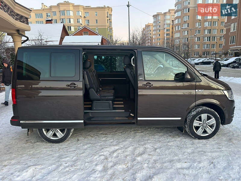 Минивэн Volkswagen Multivan 2017 в Киеве