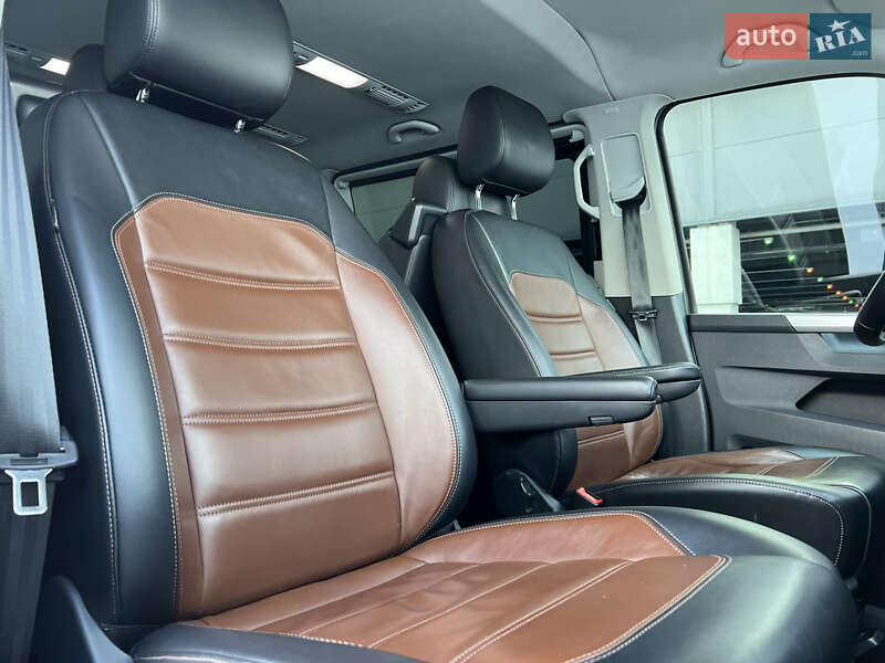 Минивэн Volkswagen Multivan 2020 в Киеве