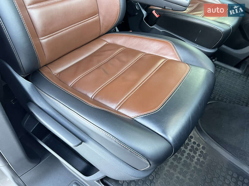 Минивэн Volkswagen Multivan 2020 в Киеве