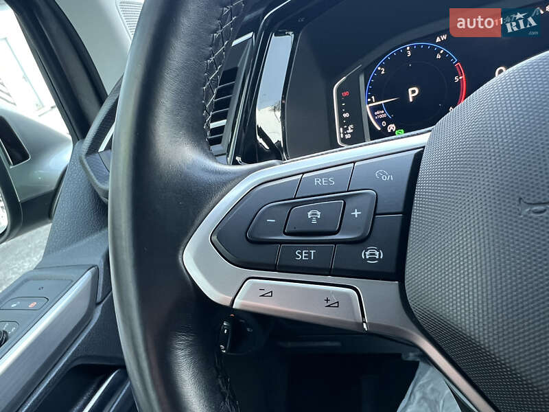 Минивэн Volkswagen Multivan 2020 в Киеве