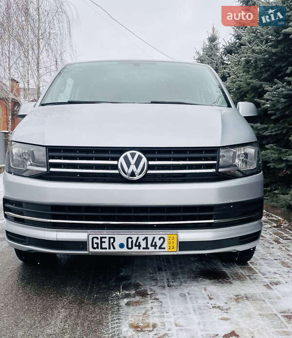 Минивэн Volkswagen Multivan 2016 в Киеве фото 3 Минивэн Volkswagen Multivan 2016 в Киеве