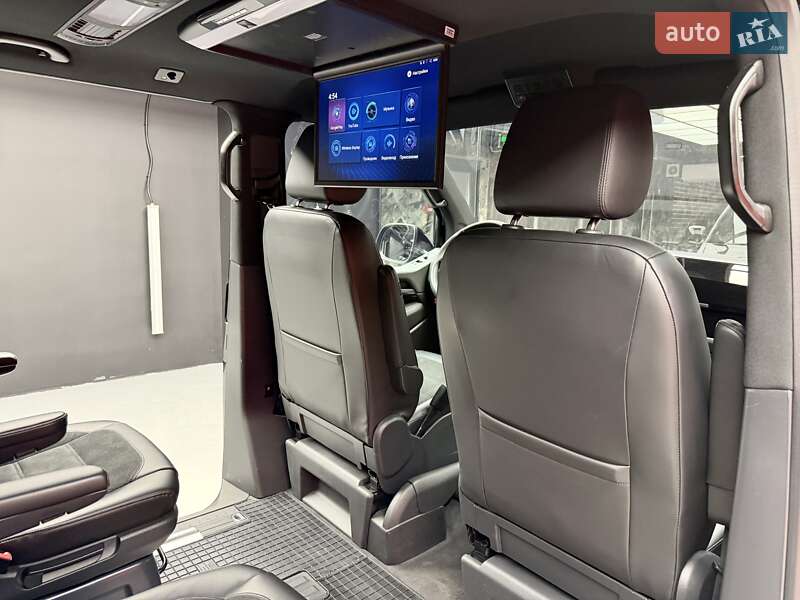 Минивэн Volkswagen Multivan 2019 в Киеве фото 50 Минивэн Volkswagen Multivan 2019 в Киеве