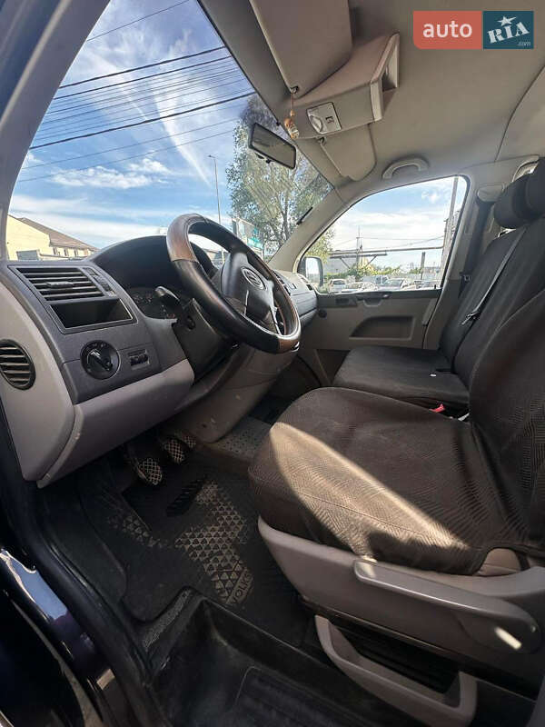 Минивэн Volkswagen Multivan 2005 в Ивано-Франковске