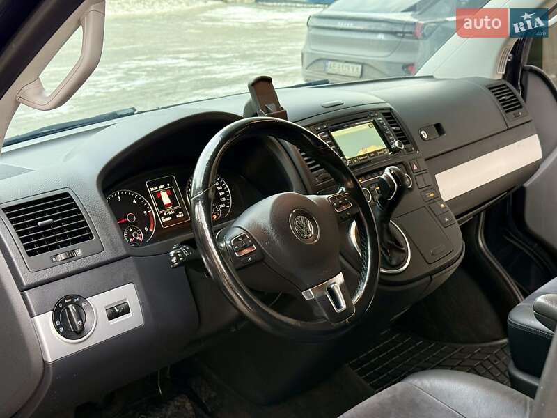 Минивэн Volkswagen Multivan 2015 в Днепре
