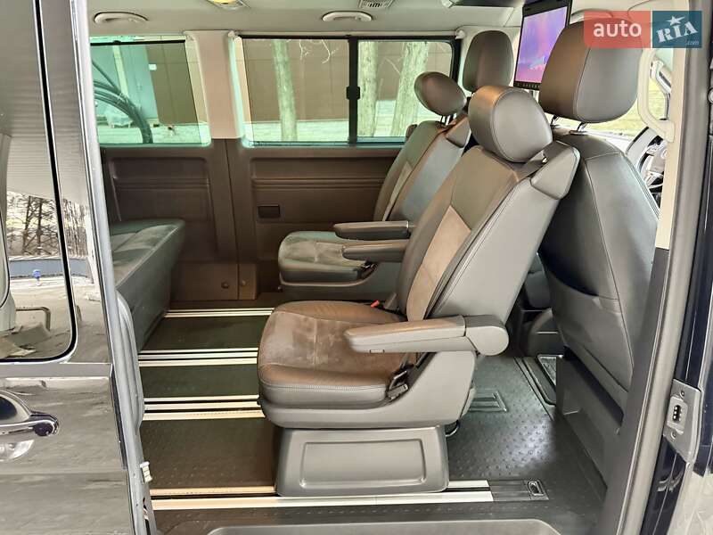 Минивэн Volkswagen Multivan 2015 в Днепре