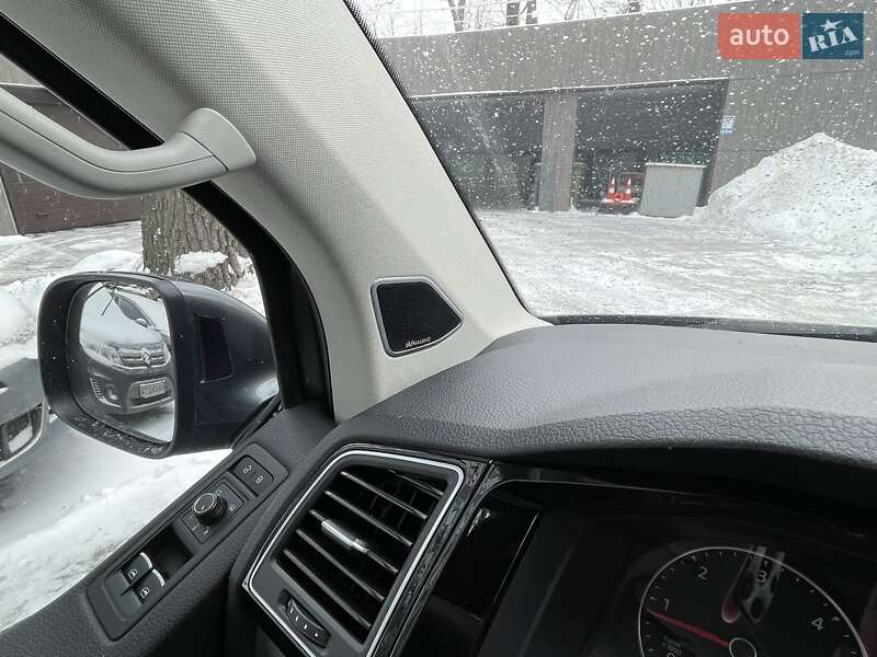 Минивэн Volkswagen Multivan 2018 в Киеве фото 14 Минивэн Volkswagen Multivan 2018 в Киеве