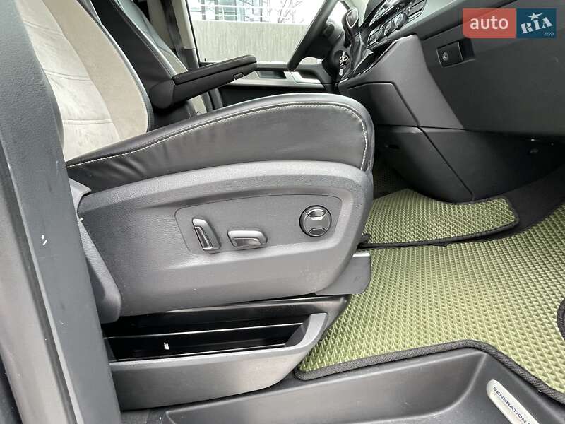 Минивэн Volkswagen Multivan 2018 в Киеве фото 33 Минивэн Volkswagen Multivan 2018 в Киеве