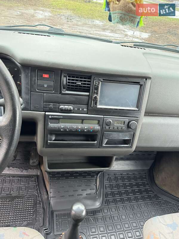 Минивэн Volkswagen Multivan 1996 в Славянске