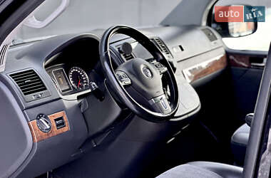 Минивэн Volkswagen Multivan 2011 в Киеве