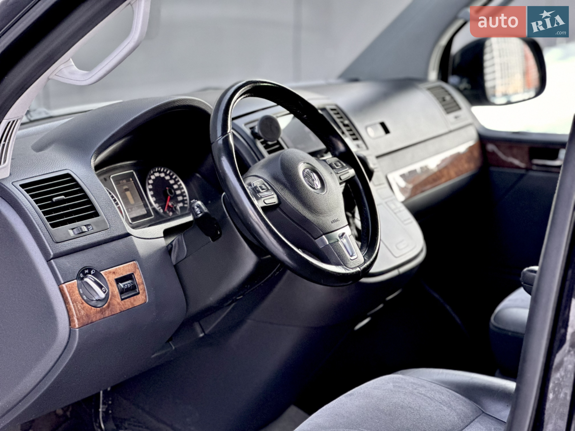 2011 Volkswagen Multivan - мініатюра 26